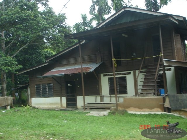 DSC01305 Malay wooden house